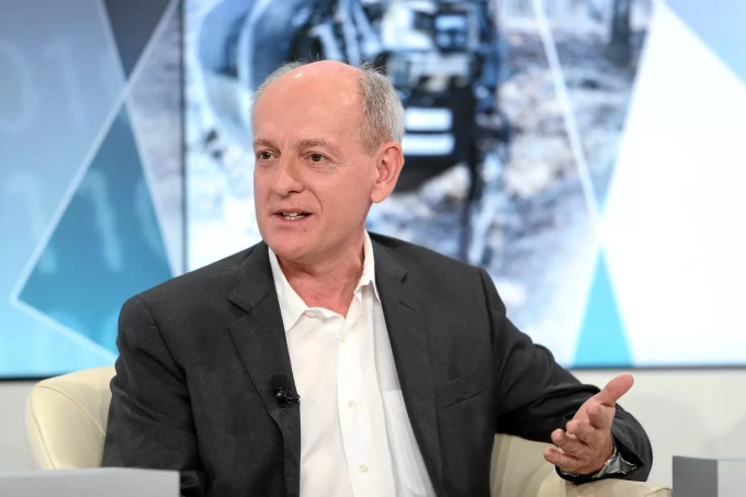 Chuyên gia Anh: ’Cuộc đua AI đe dọa sự an toàn của loài người’